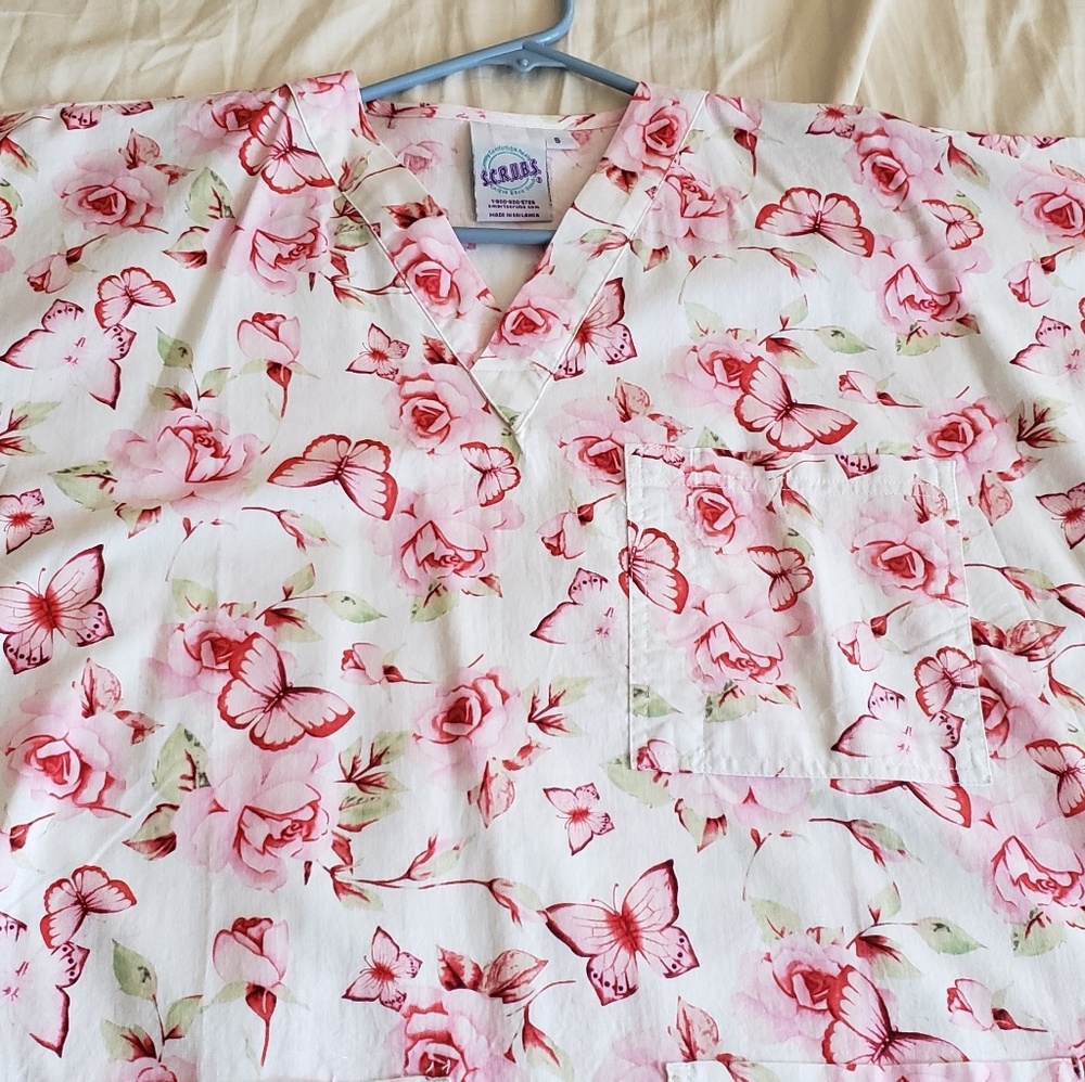 Scrub top
